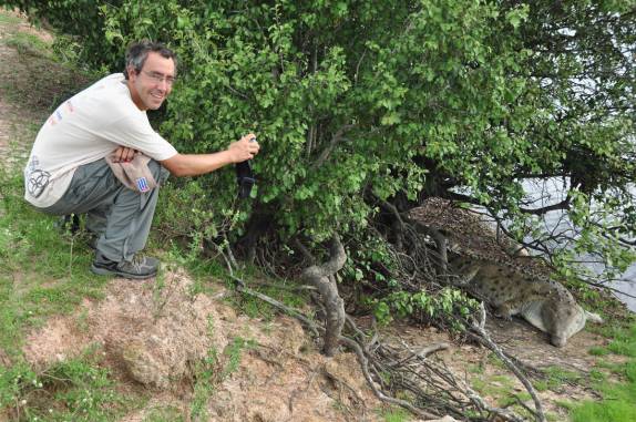 Filmando Mimujer, a obesa jacaré no Hato El Cedral, na região dos llanos venezuelanos, perto da cidade de Mantecal